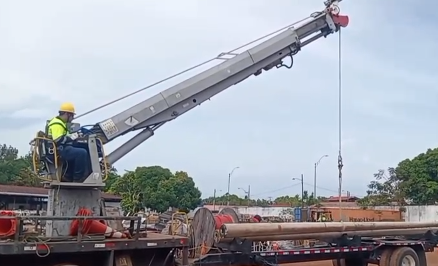 Operador de Camión Digger Derricks